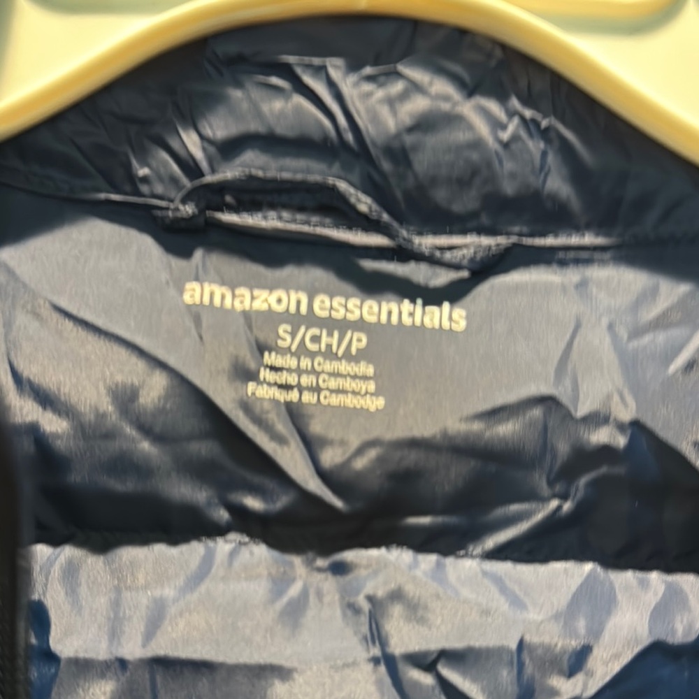 Amazon Essentials Blue Puffer Jacket Lightweight … - image 2